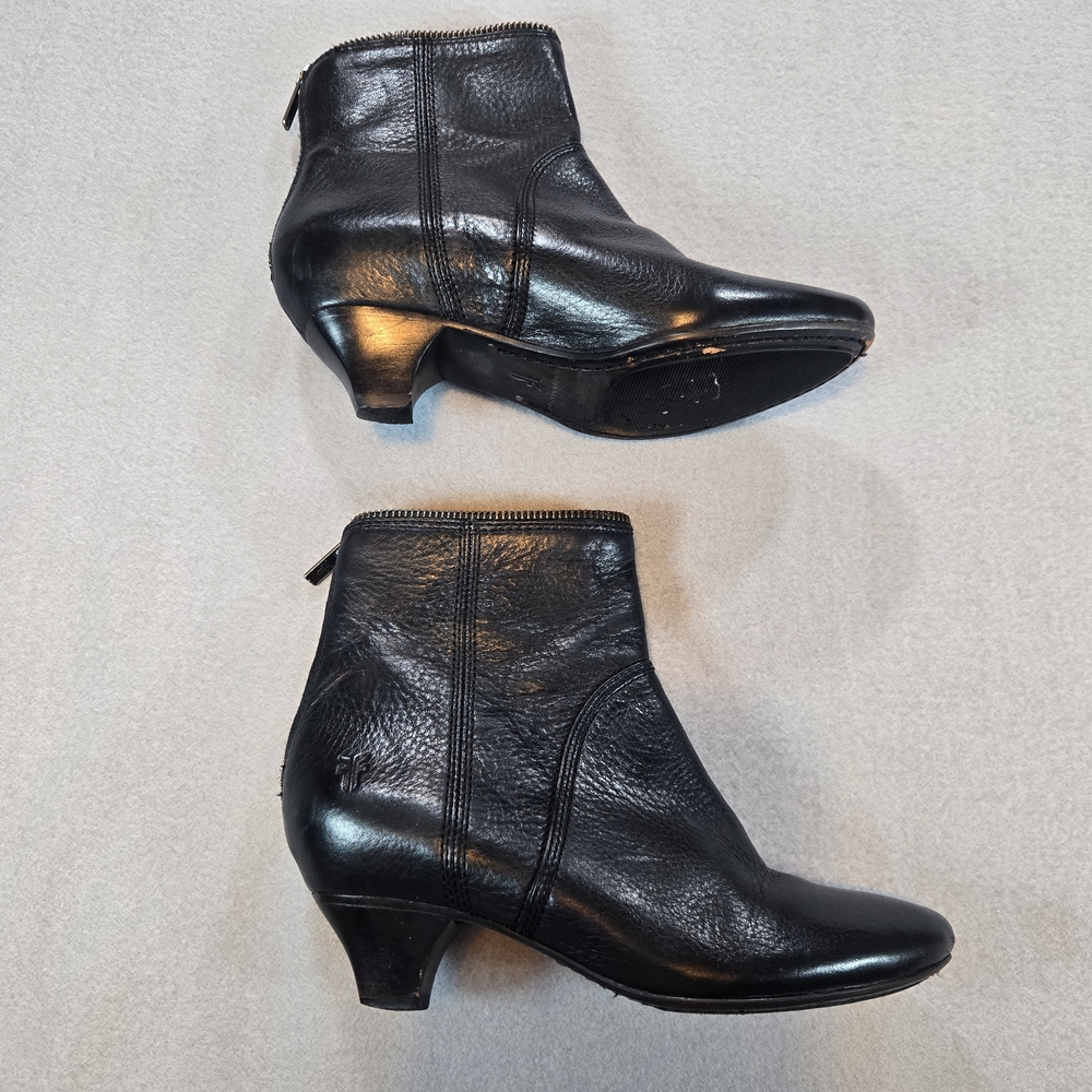 Frye Ankle Boots Women 6M Black Leather Kitten Heel Back Zip Pointed Toe - Picture 3 of 12